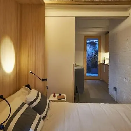 1br With Patio Near The Apartamento Barcelona