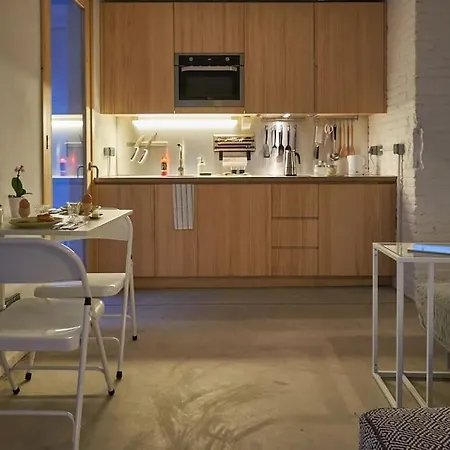 1br With Patio Near The Apartamento Barcelona